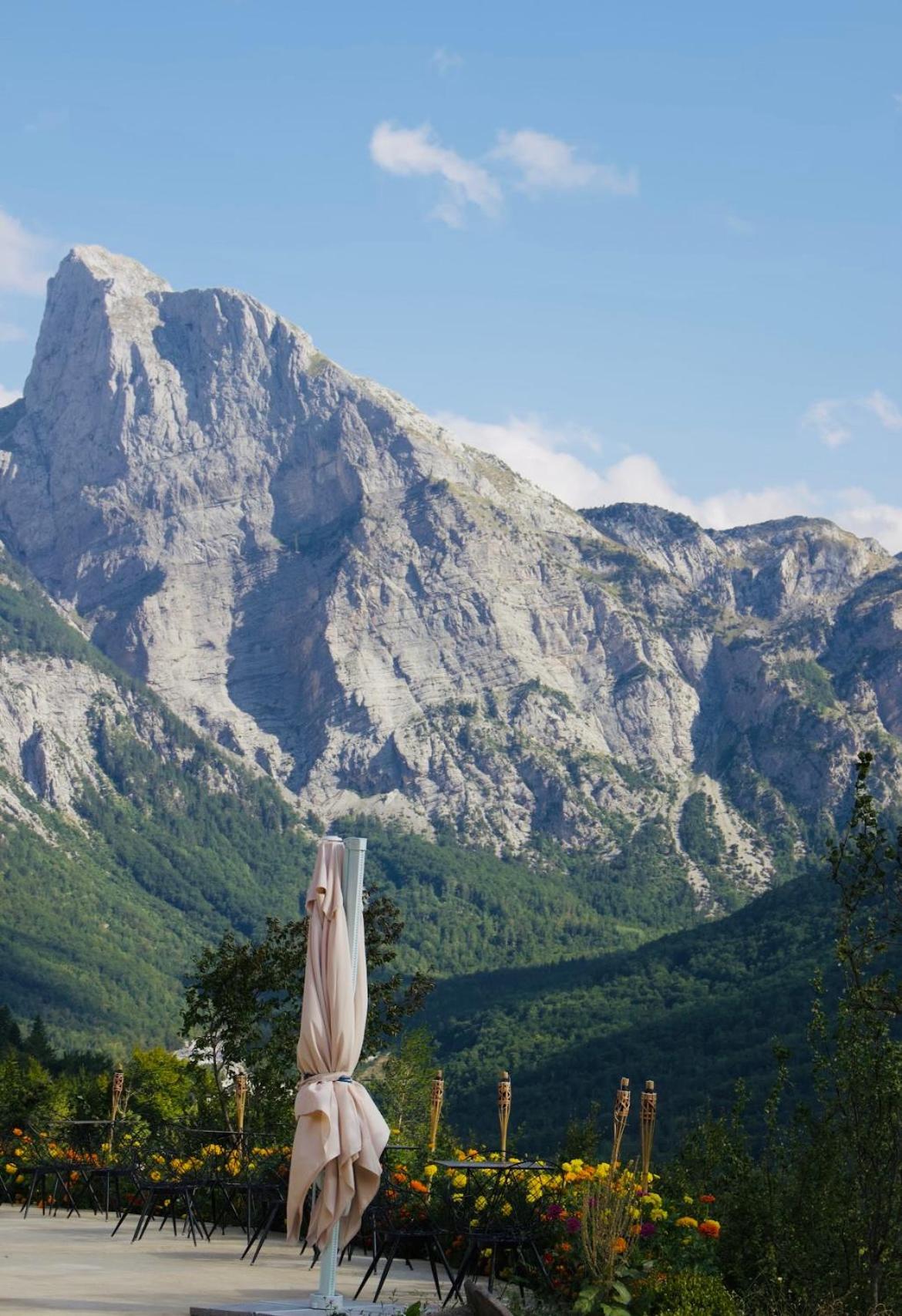 Vidis Chalet Boutique Hotel Тети Экстерьер фото